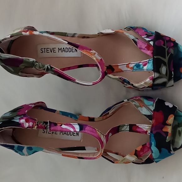 Steve Madden Heels - Picture 2 of 5